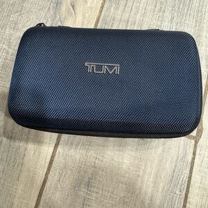 TUMI for Delta Hard Case Shell Toiletry Cosmetic Travel Kit Blue Case Only